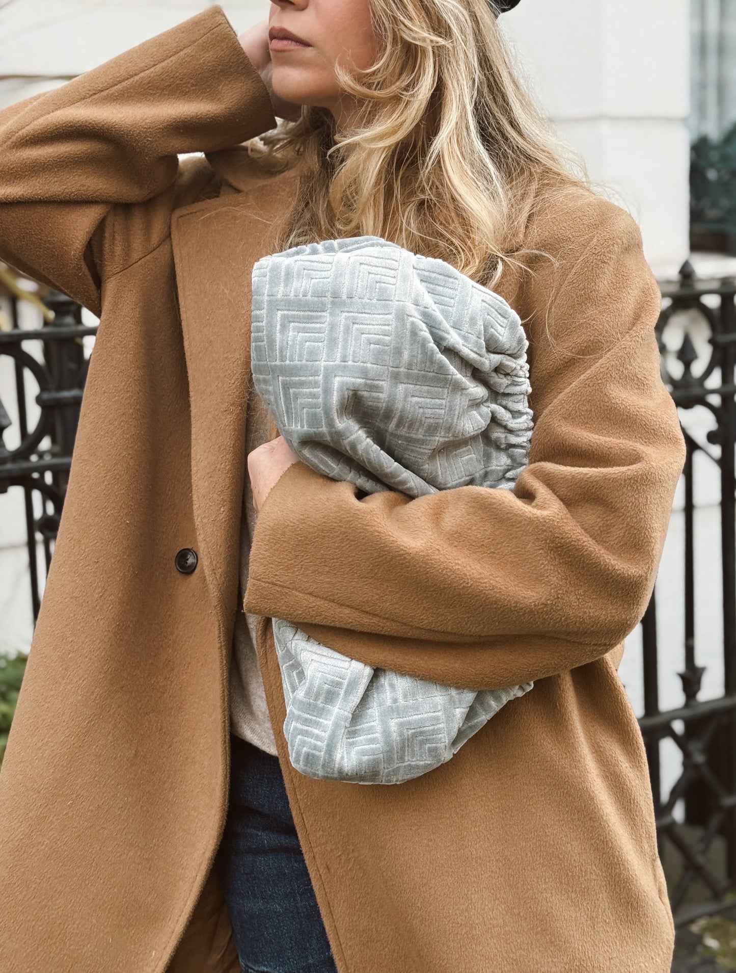 Clutch Large Velluto Jacquard - Grigio polvere