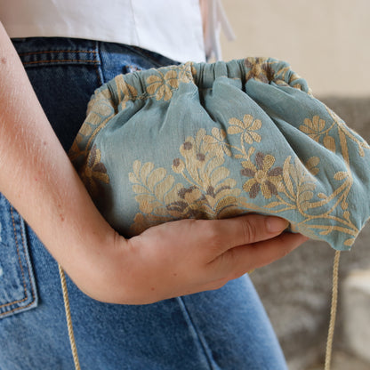 Mini Clutch Seta Floreale - Azzurro Polvere