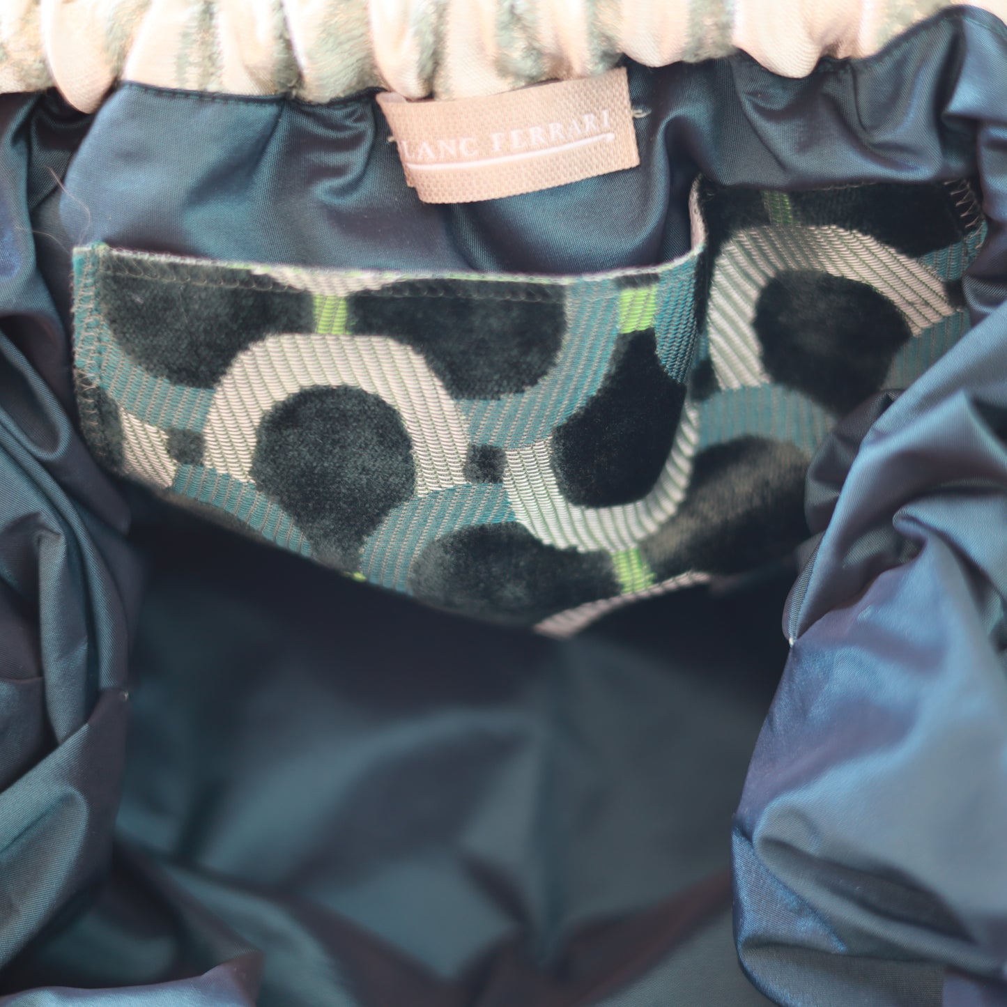 Clutch Seta - Righe Astratte