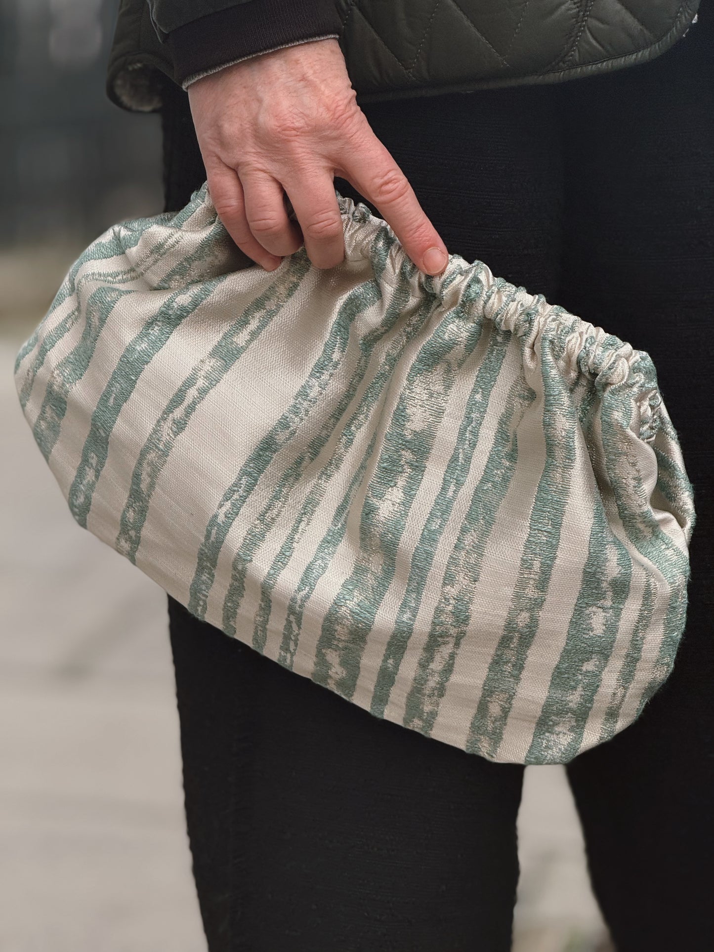 Clutch Seta - Righe Astratte